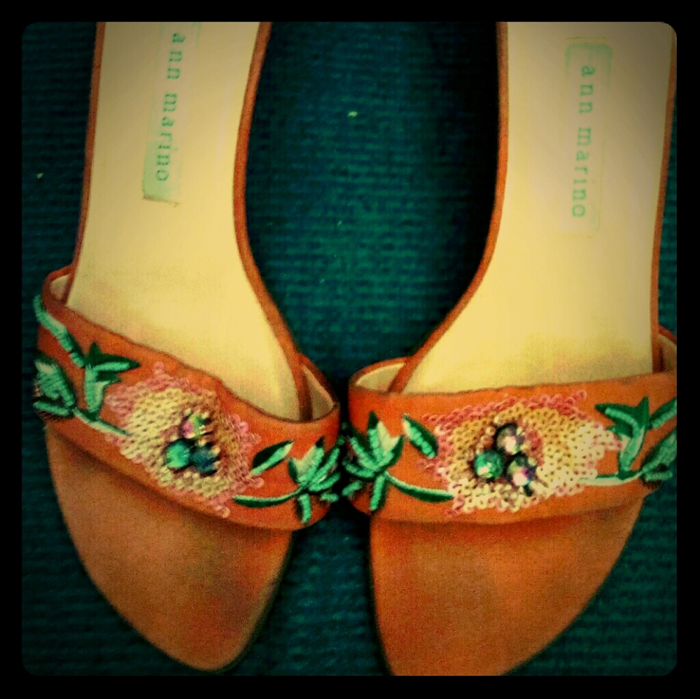Ann Marino size 8. Orange heels. Unique